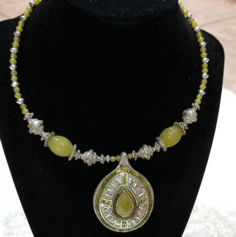 Green Stone and Silver Choker Necklace